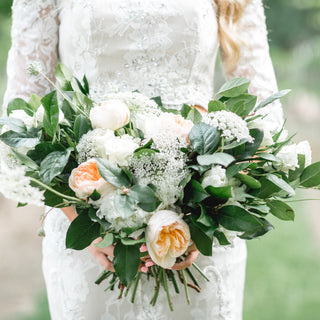 Elegant wedding bouquet for the bride.
